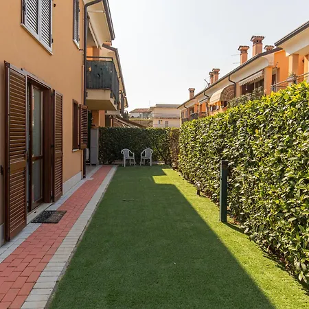 Prestige Garda - Ai Tigli Apartment